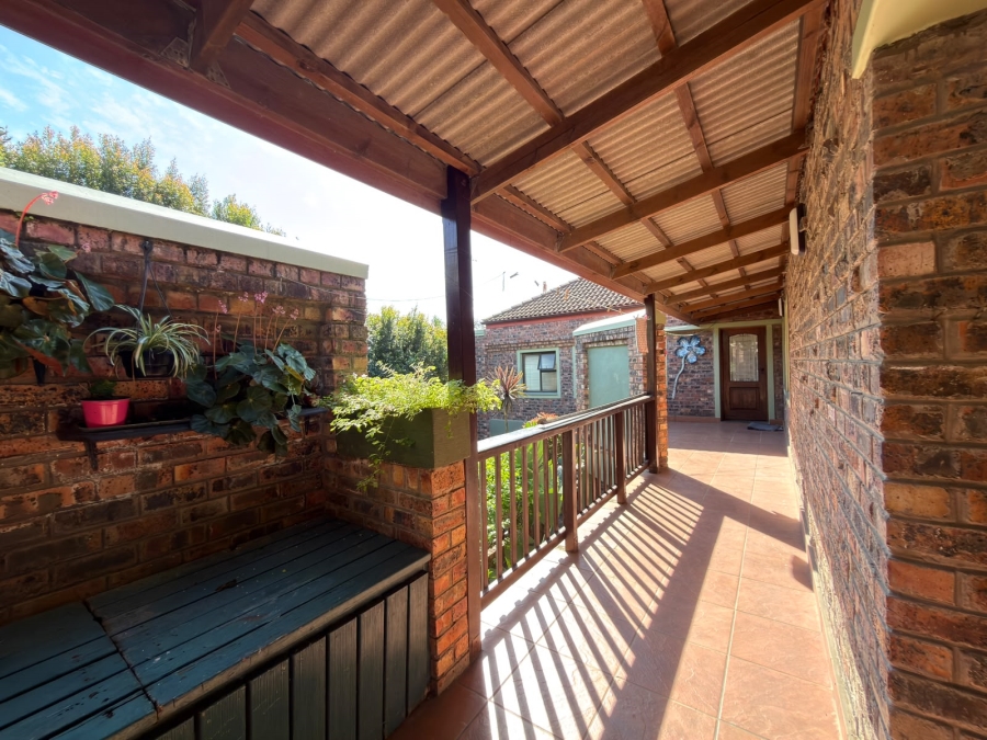 6 Bedroom Property for Sale in West Bank Eastern Cape